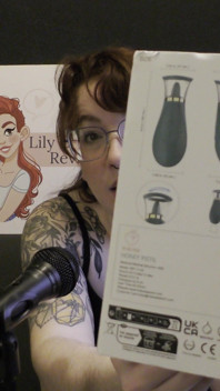 NSFW Review of the Honey Pistil Licking Vibrator From the Bad Peach