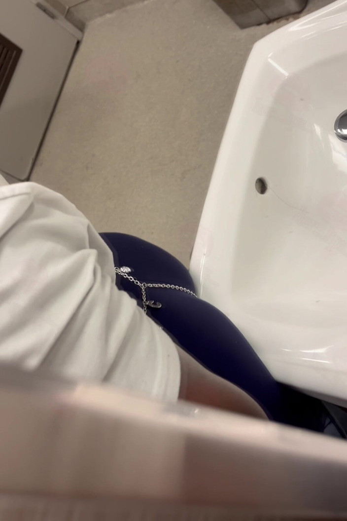 Anye Meshell: Pisces kundička