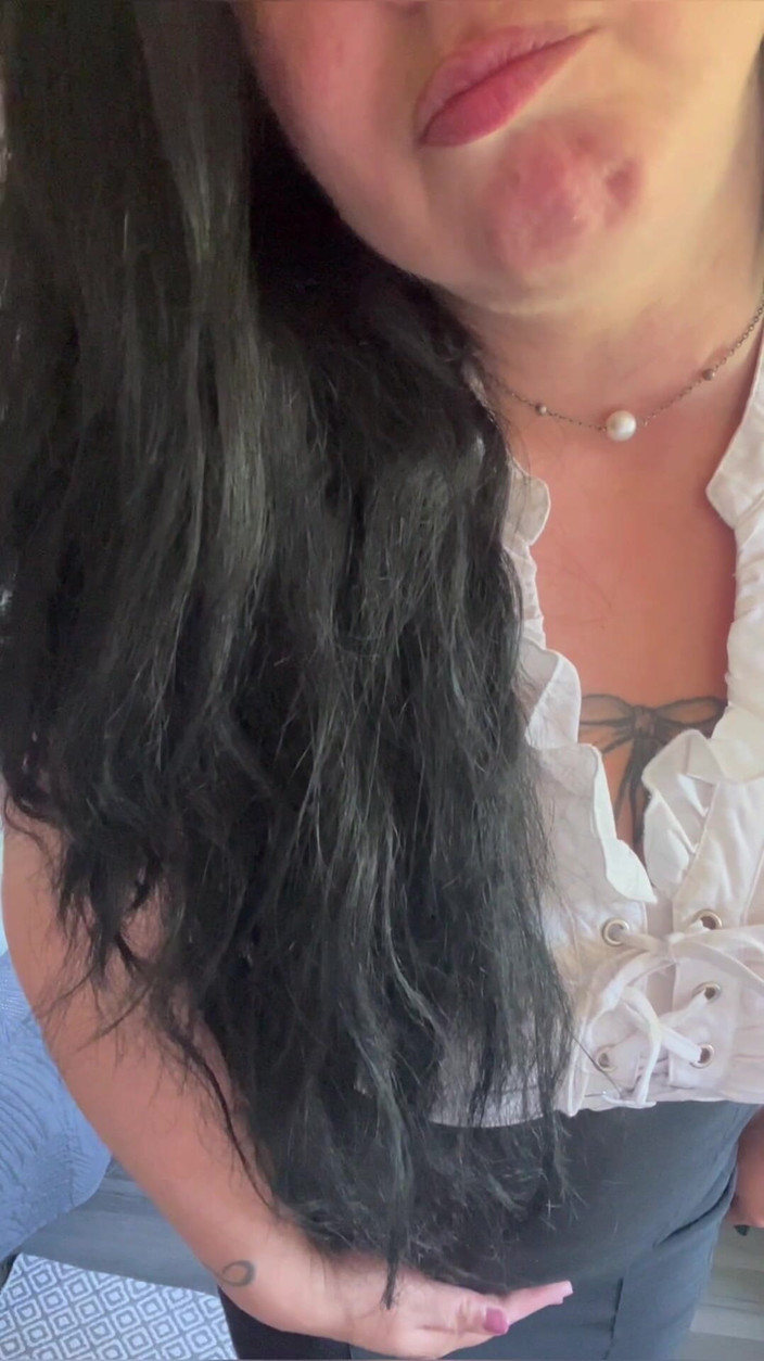 Maitresse Clara: Miroase-mi tanga