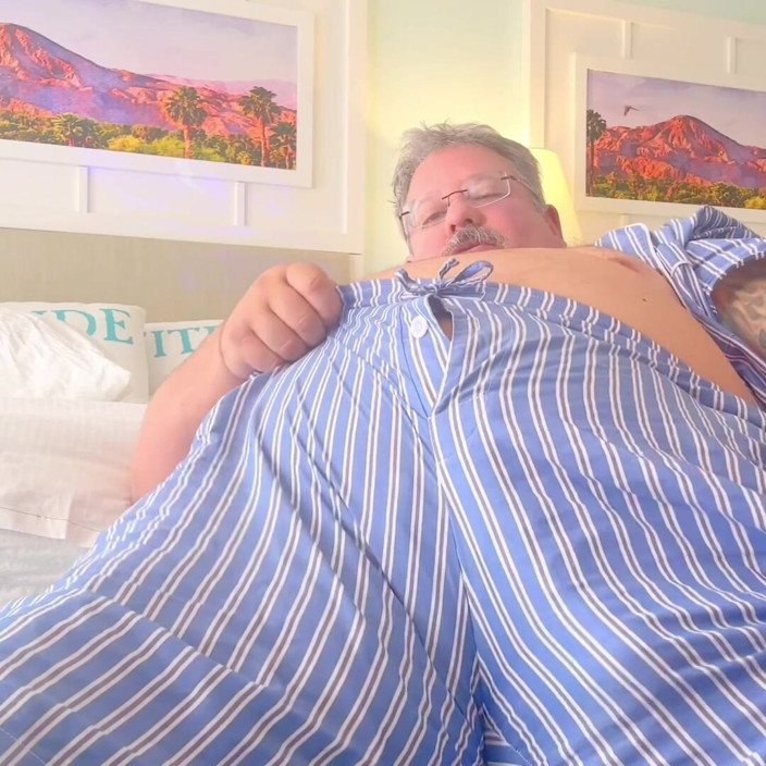Hand-Free-Daddy-Chub: Fat Chub Bear Biggest Tummy Cutest Face Old Man