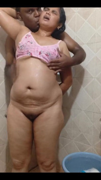 Hot Indian Couple Super Bathing Sex Video