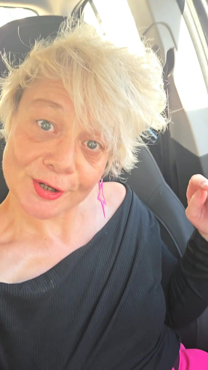 Sofy13: 당신이 원하는 곳마다 좋은 일요일 키스를하는 안녕하세요 내 달링