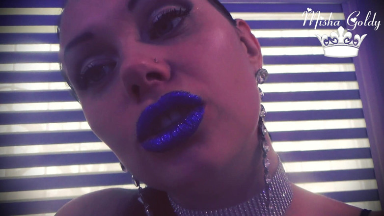 Goddess Misha Goldy: Glamorous blue glittery lips