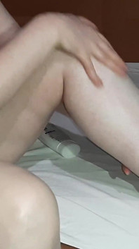 Quand je suis sorti de la douche, il est venu me chercher...