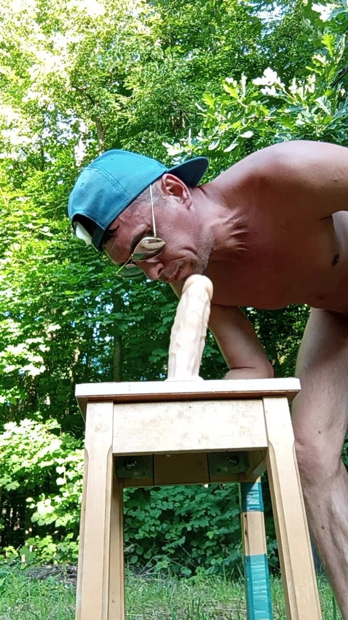 MaxonFF: I Suck a Dildo From My Delicious Ass