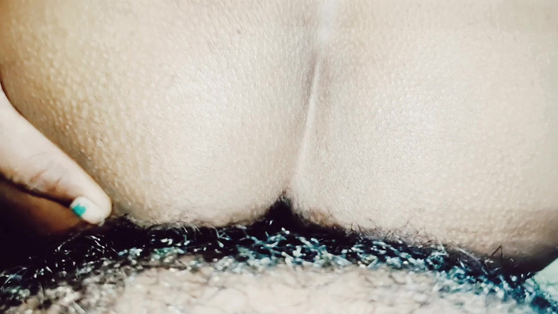 Gomathy: 타밀 와이프 Dogg 스타일 하드코어하고 인정사정 없는