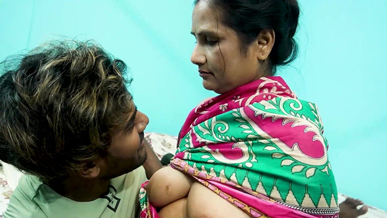 Xtramood: Mais velho cunhado fodido duro sua sexy bhabi, tia mallu