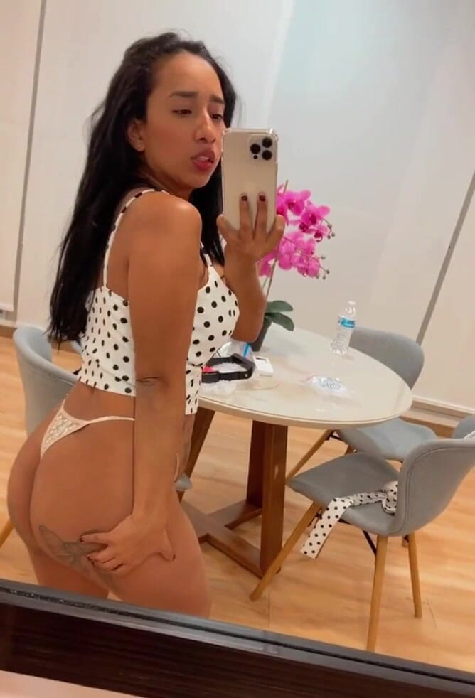 Leyne Rodriguez: Kendimi Aynada Izliyorum