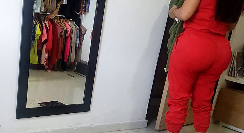 SENSESEX: Camera quay lén hàng xóm của tôi, y tá