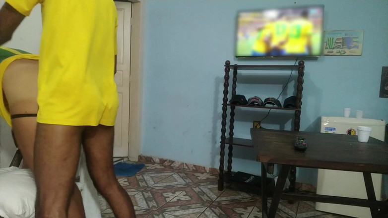 MiguellTrajano: Vizinhos Assistem a Copa Do Mundo E Decidem Transar Enquanto...