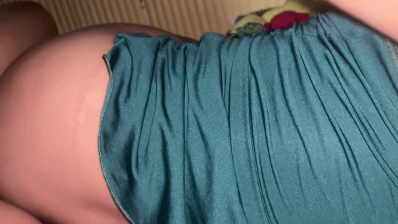 Naylalala: Auntie's Blowjob Was so Good That My Penis Became Hard