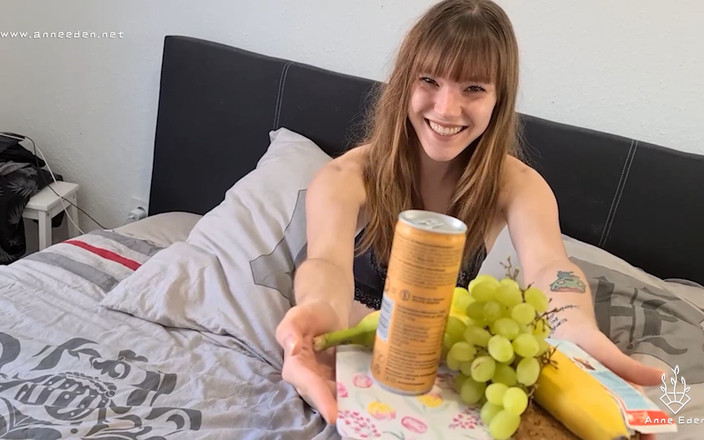 Anne Eden: Ranní výstřik spermatu mě ráno překvapí