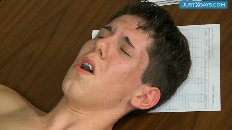 Just X Gays daddy: Estudiante tiene sexo caliente con su mejor amigo después de...
