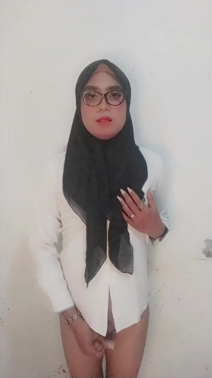 MylahLusty: From Teacher to Cock Addict - Hijabi Sissy Mind Broken