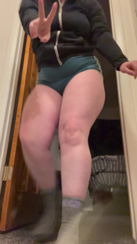 Fit Amateur Big Booty Leg Stretching