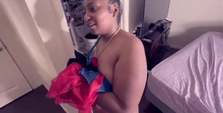 Kendale: 가짜 사진작가에게 기교를 느끼는 흑인 여성