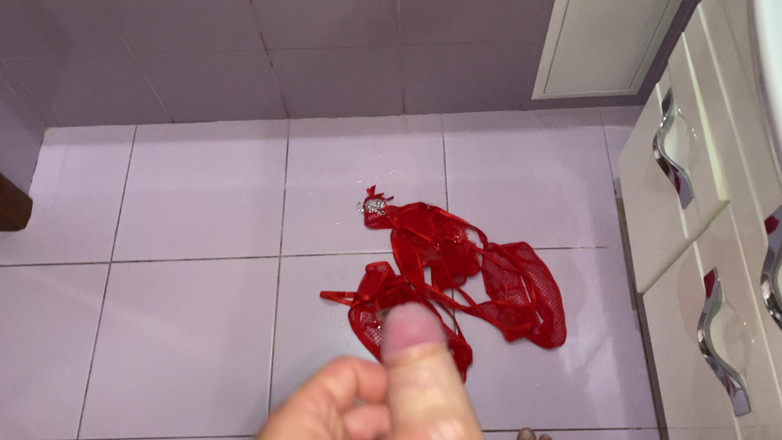 Risky Hairy Couple: 털이 무성한 보지를 씻는 샤워 4K 60fps