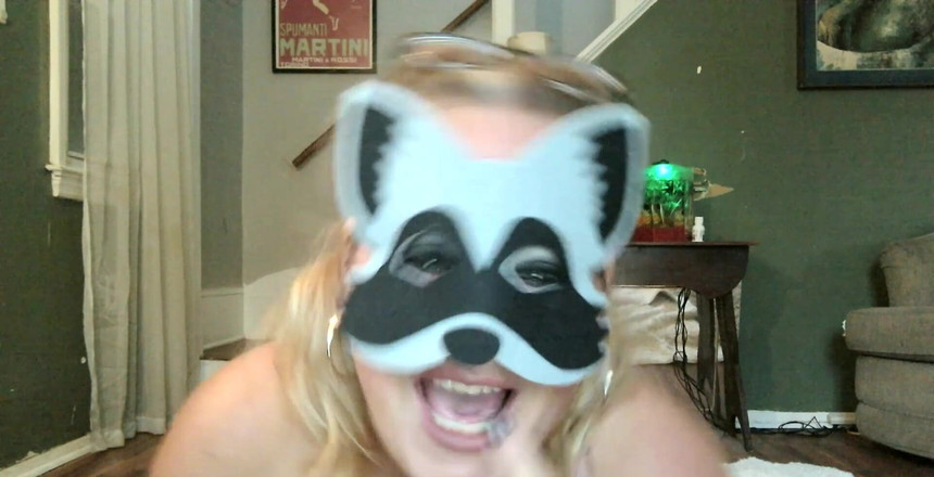 Lily Bay: LilyBay73 mascarada