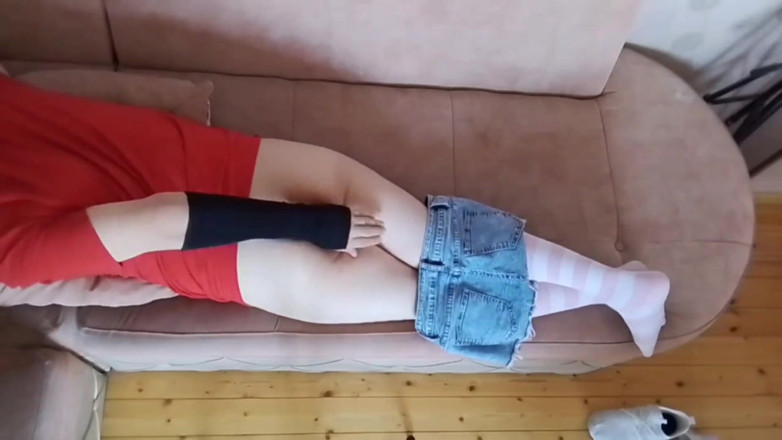 Kitty_Cross: Acest Femboy mușcă (dulce)