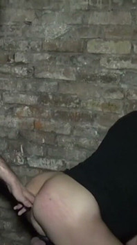 Con đĩ Pháp bị đụ thô bạo bởi badboy bareback