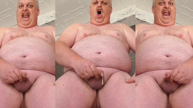 Biwixxxer: Biwixxxer está acariciando seu pau pequeno