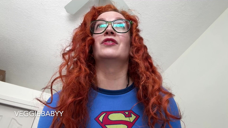 Veggiebabyy: Wielbienie tyłka evil supergirl, obciąganie, ustalanie i twarzy dla bezsilnego...