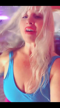 Rival Twinsters Filming Behind the Scenes