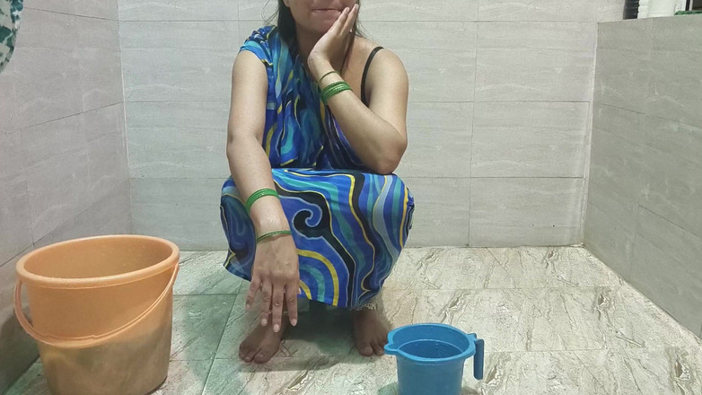 Saarabhabhi6: Stepmom Lets Stepson Fuck Her While Cleaning the Clothes