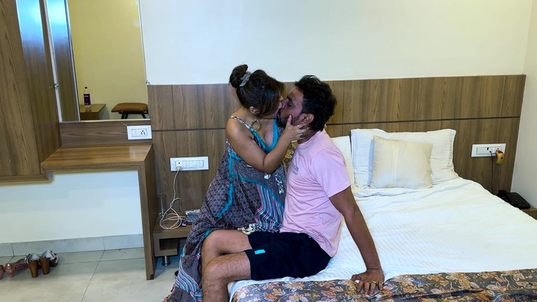 Zoyarat hore ultra: La cognata ha detto al cognato che voglio fare sesso...