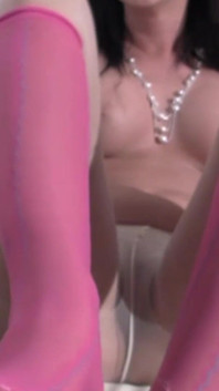 Strumpfhosen umhüllt, schwanz bekommt footjobbed und einen nylon-blowjob