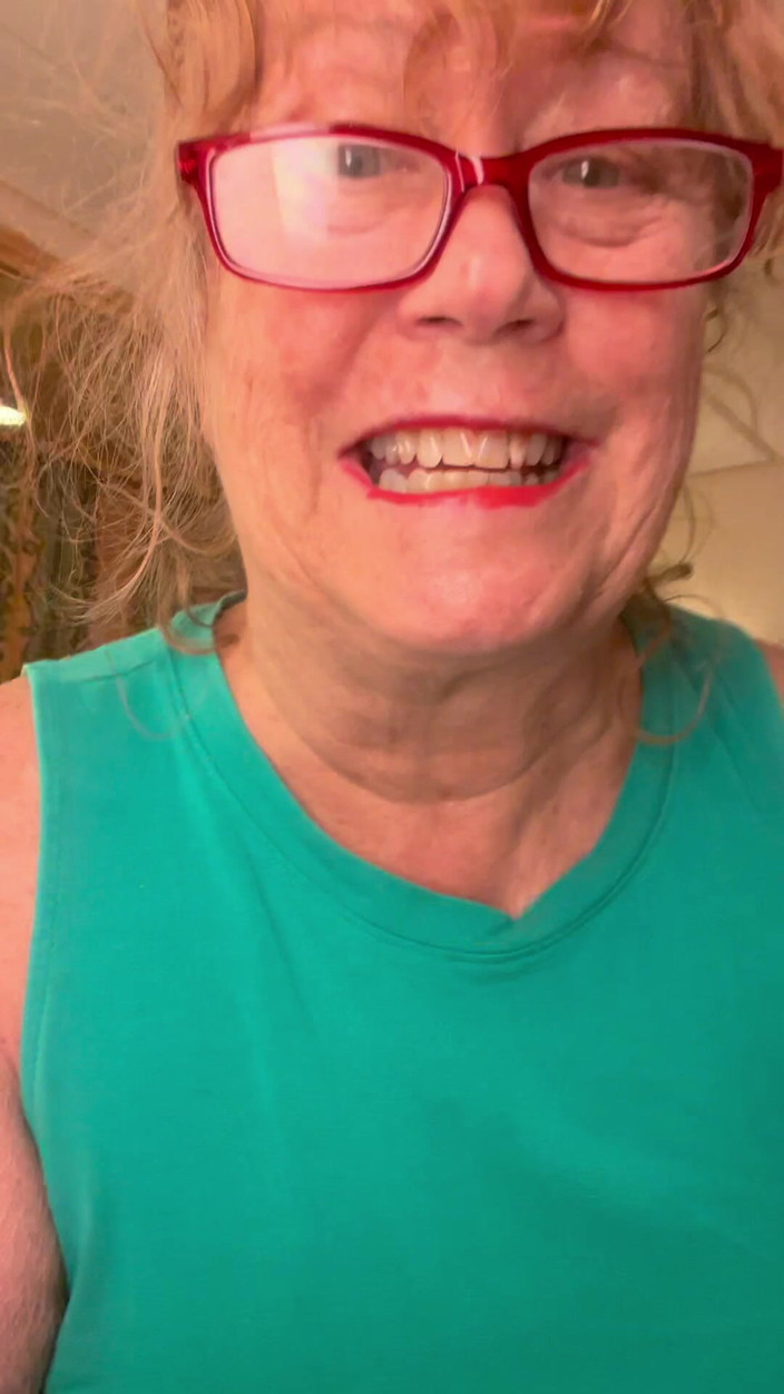 Big Ass 4 U: चुलबुली शॉवर