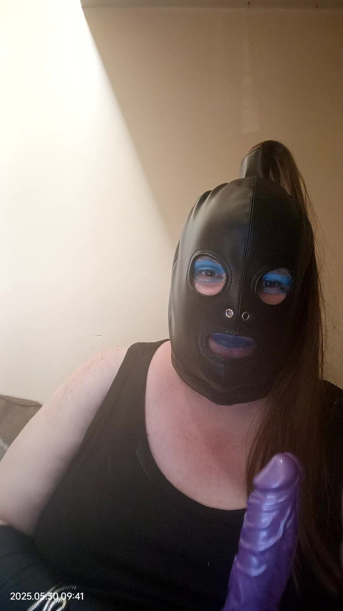 Stephanie-Nicole-TV: Gruba Tranny mówi o mężczyznach walenie do jej filmów