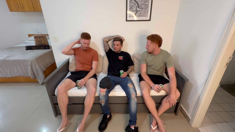 ErickDiazSp: I Went to Visit Guys and Ended up Having Sex...