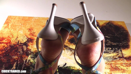 BritneySwallows: Cycata milf Britney przejebane, palcami i uzyskiwanie jej cipki lizane....