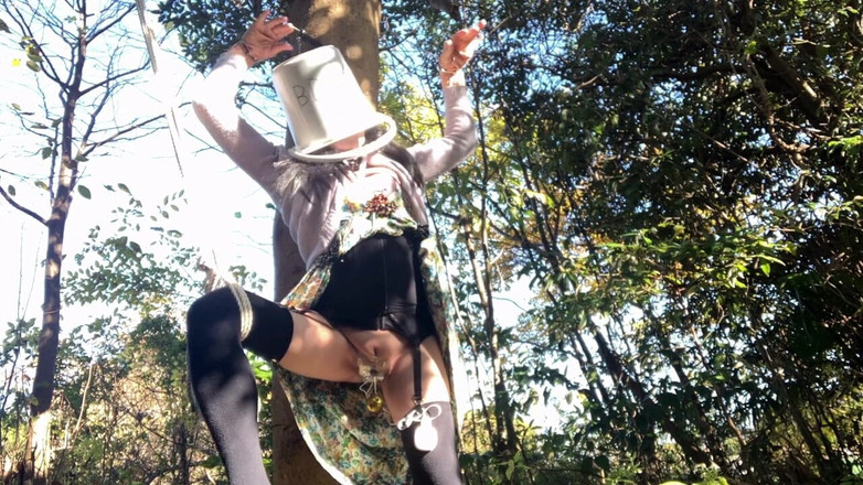 megu2002: Instrucción del entrenador Nº 23 Castigo por dejar el cubo en...