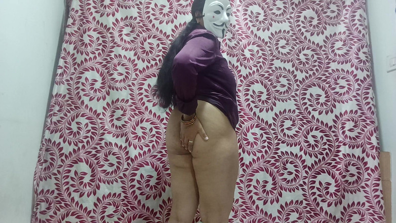 Muruga: Dì Ấn Độ khoe hàng không mặc quần lót tận hưởng một...