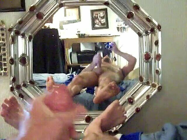 Hairyartist: Cewek sange ini lagi asik ngocok kontol besarku - hairyartist