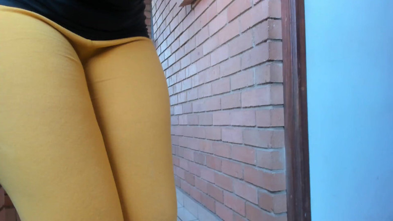 AnalEbony: Culo grosso esibizionismo fuori porta