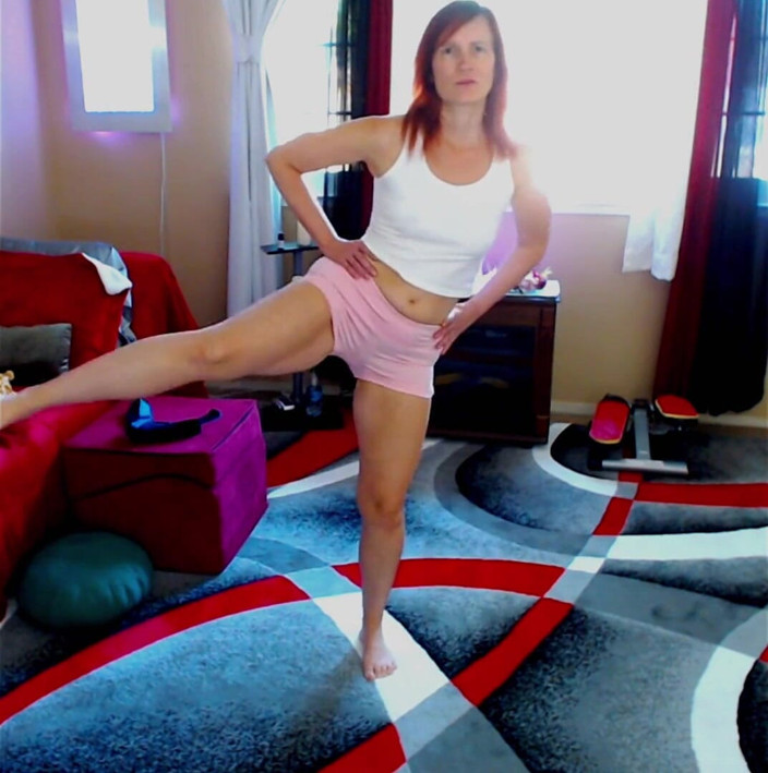 Aurora Willows: Hip openers training beginner workout
