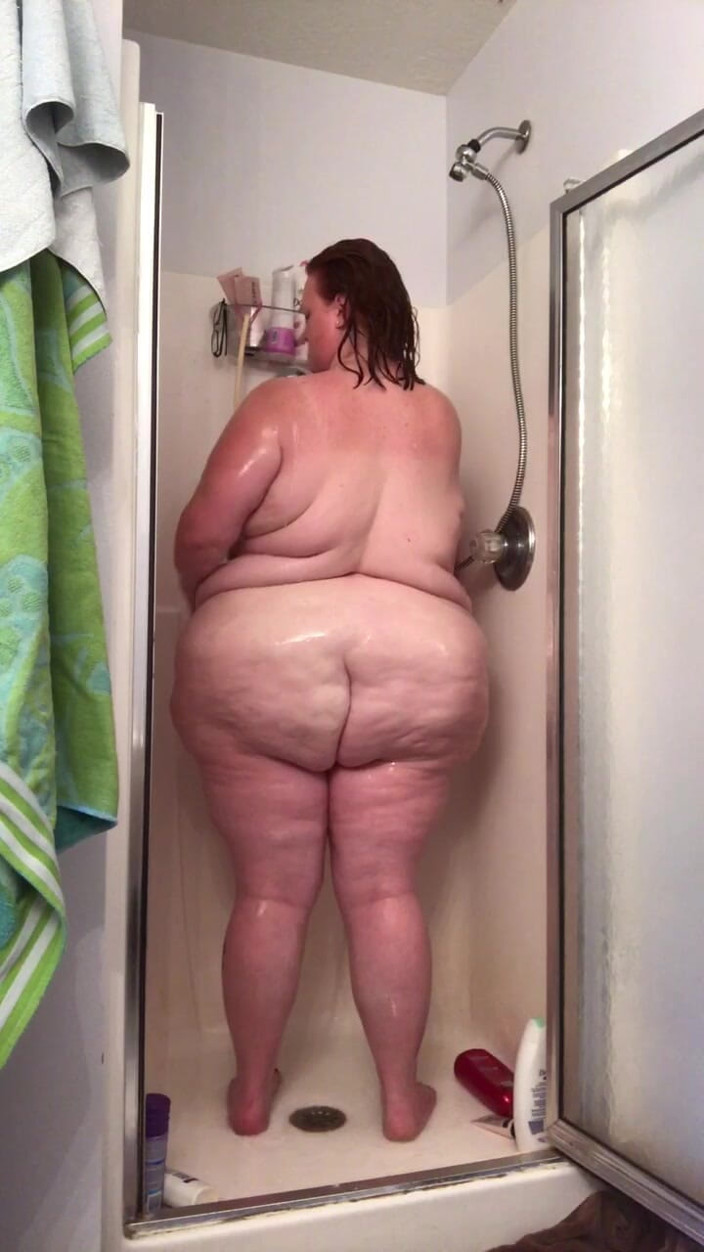 Julie Ginger: Shower Time with Julie Ginger