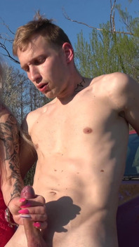 Young Mugger Owned by a Mature Babe