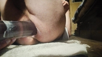 My hole needs deep fisting: Buraco entediado e com fome