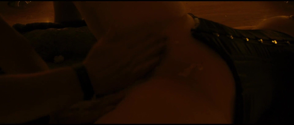 Verso Cinema: Asian tattooed chick gets dominated