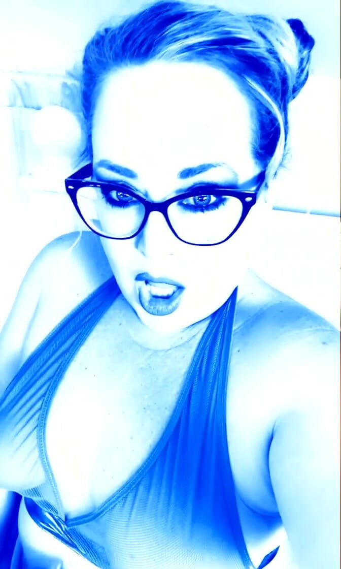 Lily Bay: Soll ich es nehmen?