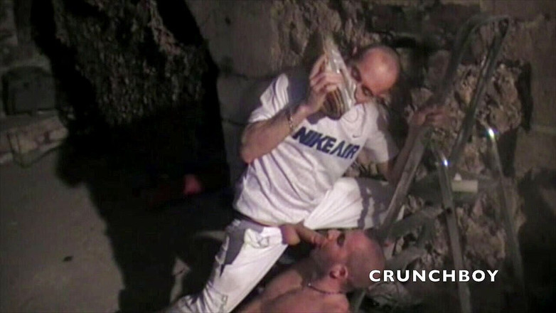 Jess Royan XXX: Sexvideo mit hetero-neugierigen und turnschuhen schnüffeln