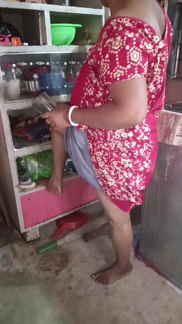 Pakhi0705: Keuken dagelijks huiswerk sfw