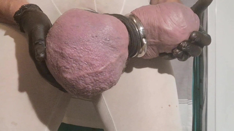 Monster_Meat_: 我需要一些帮助...和我一起玩