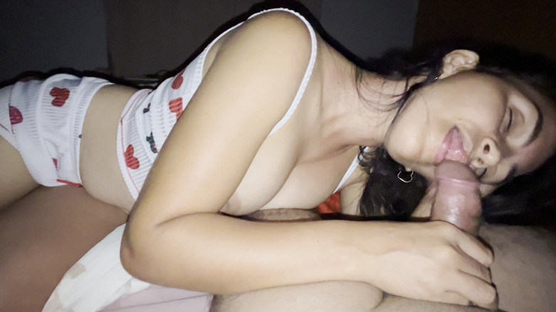 Xhacamisinha: Młoda żona mojego brata uwielbia robić sobie loda, gdy jest w...