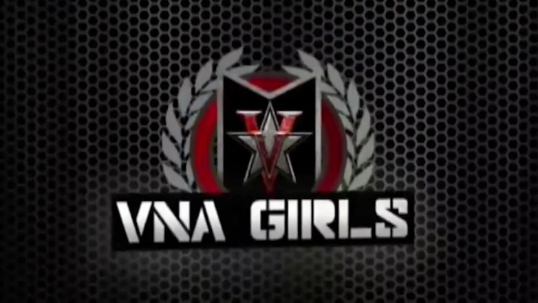 Kimber Lee: Kimber lee footjob trong áo lót bằng ni lông khỏa thân