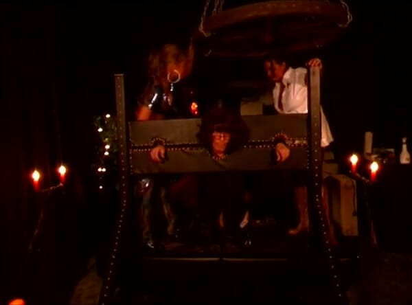 Femdom Austria: Grindlackl horror freak freddy vuelve a la clínica de fetiche...